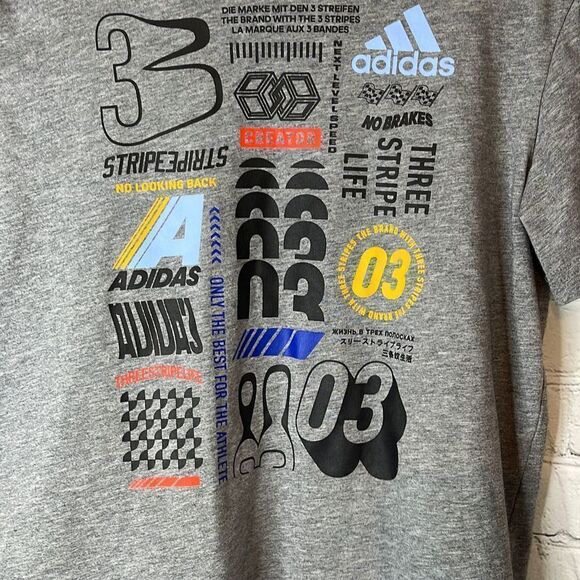 Adidas Gray Short Sleeve Graphic Tshirt size Medium - Picture 2 of 4
